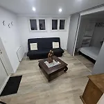 Apartment Apartment