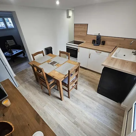 Apartment アパート Naintré