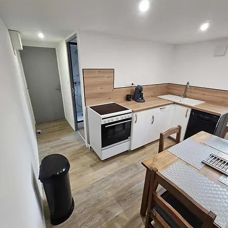דירה Apartment *