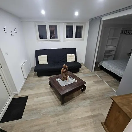 Apartment アパート