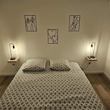 Apartment アパート *